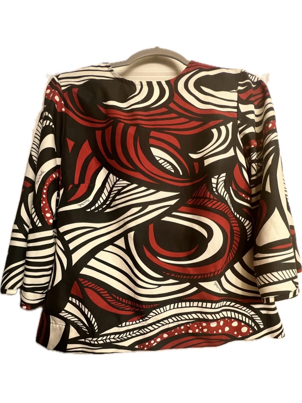 Manuhealii 3/4 bell sleeve blouse with waves design - Picture 3 of 7
